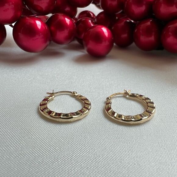 Fancy Hoop earrings 14k solid gold | Minimal | perfect gift | - Picture 6 of 10